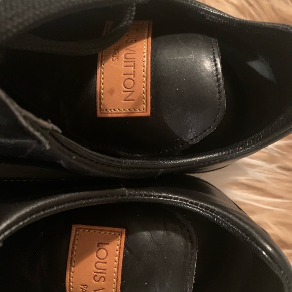 LOUIS VUITTON MALE BLACK LEATHER SHOES. - Picture 3 of 8